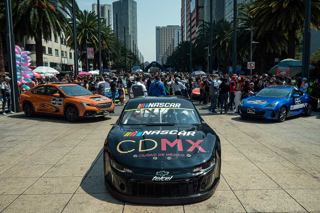 NASCAR-Parade-Ciudad-de-Mexico-2022